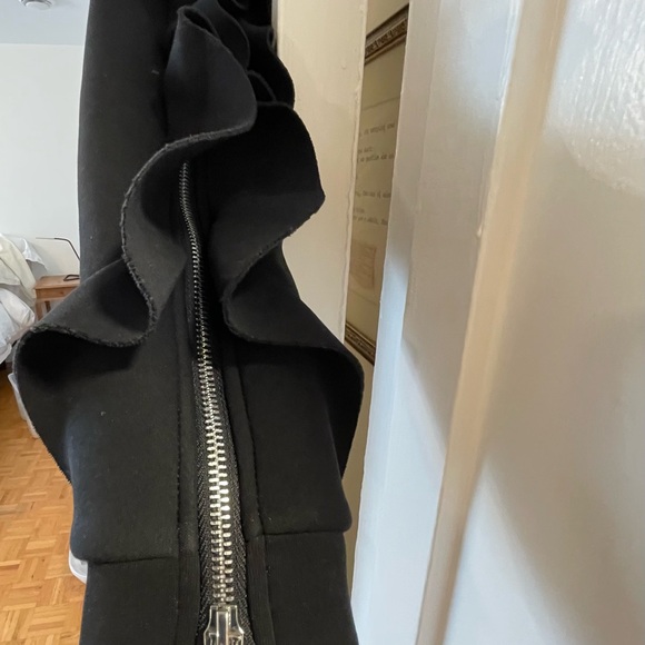 Scuba top with zipper ruffle sleeves - Picture 6 of 7